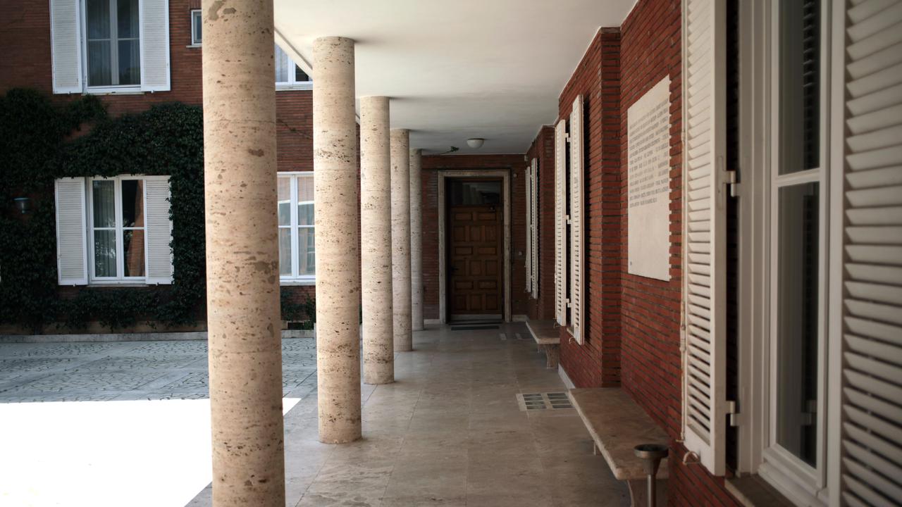 Gårdsbyggnad Svenska institutet i Rom.