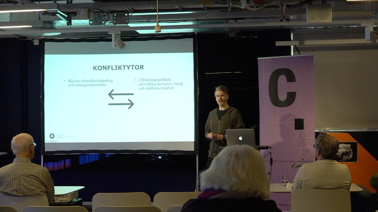 Film: Vitsen med litteraturstudier i skolan?