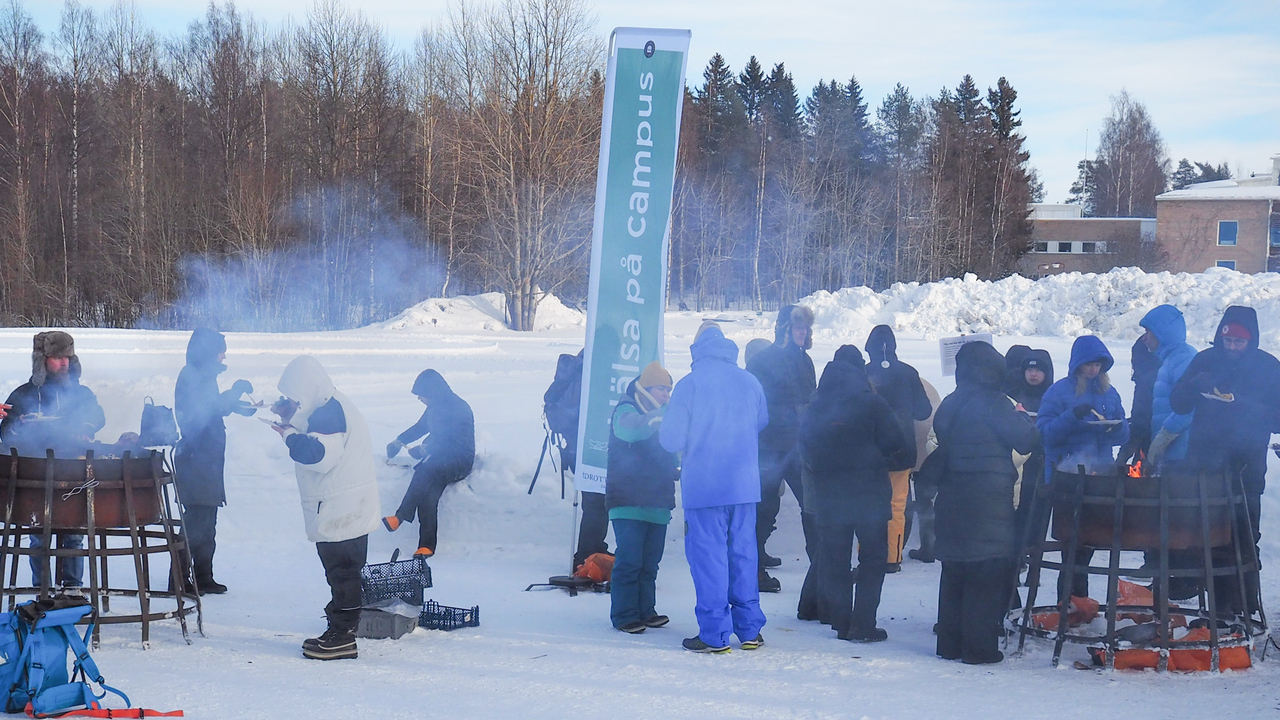 Matlagning tillsammans med Vilda Kocken. 