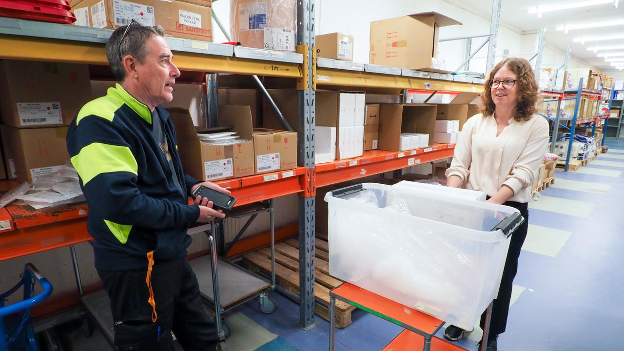 Boris Jonsson and Jeanette Blomberg in Chem Shop