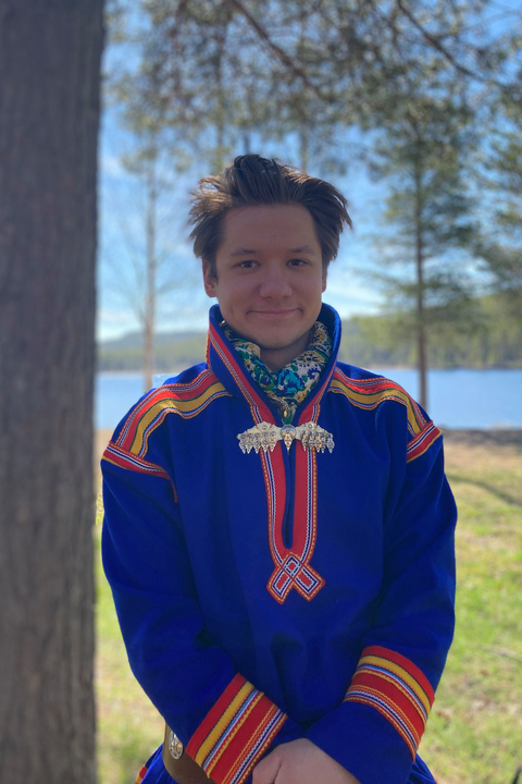 Porträtt på Simon i kolt