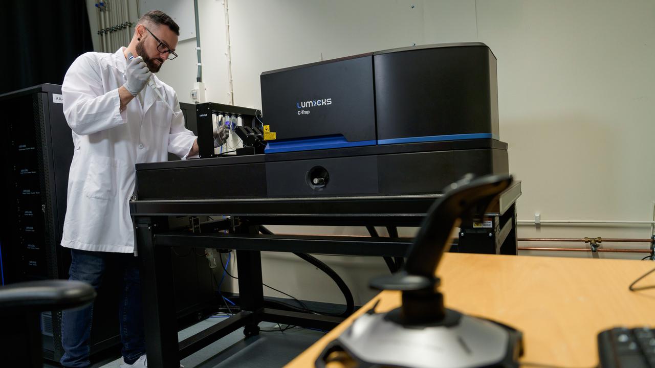 C-trap, Umeå Plant Science Centre, research infrastructure, biomolecular interactions, optical tweezer, Rubén Casanova Sáez, Léa Bogdziewiez