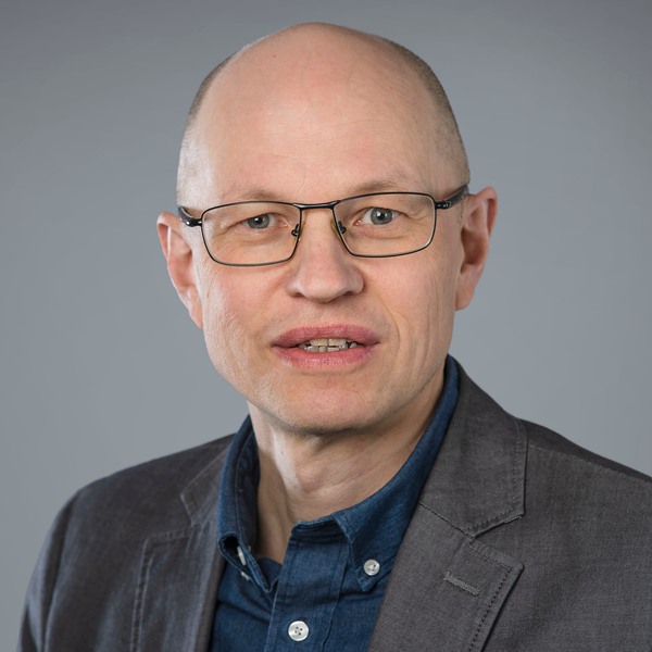 Porträtt på Staffan Schedin, Anknuten som universitetslektor vid Institutionen för tillämpad fysik och elektronik, Umeå universitet