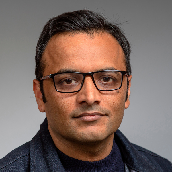 Porträtt på Zia Farooq, anknuten som övrig/annan befattning till Institutionen för folkhälsa och klinisk medicin, Umeå universitet.