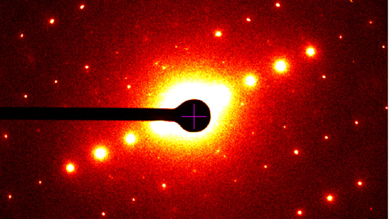 Diffraction pattern of sugar from a Glacios electron microscope at UCEM, Umeå Center for Electron Microscopy.