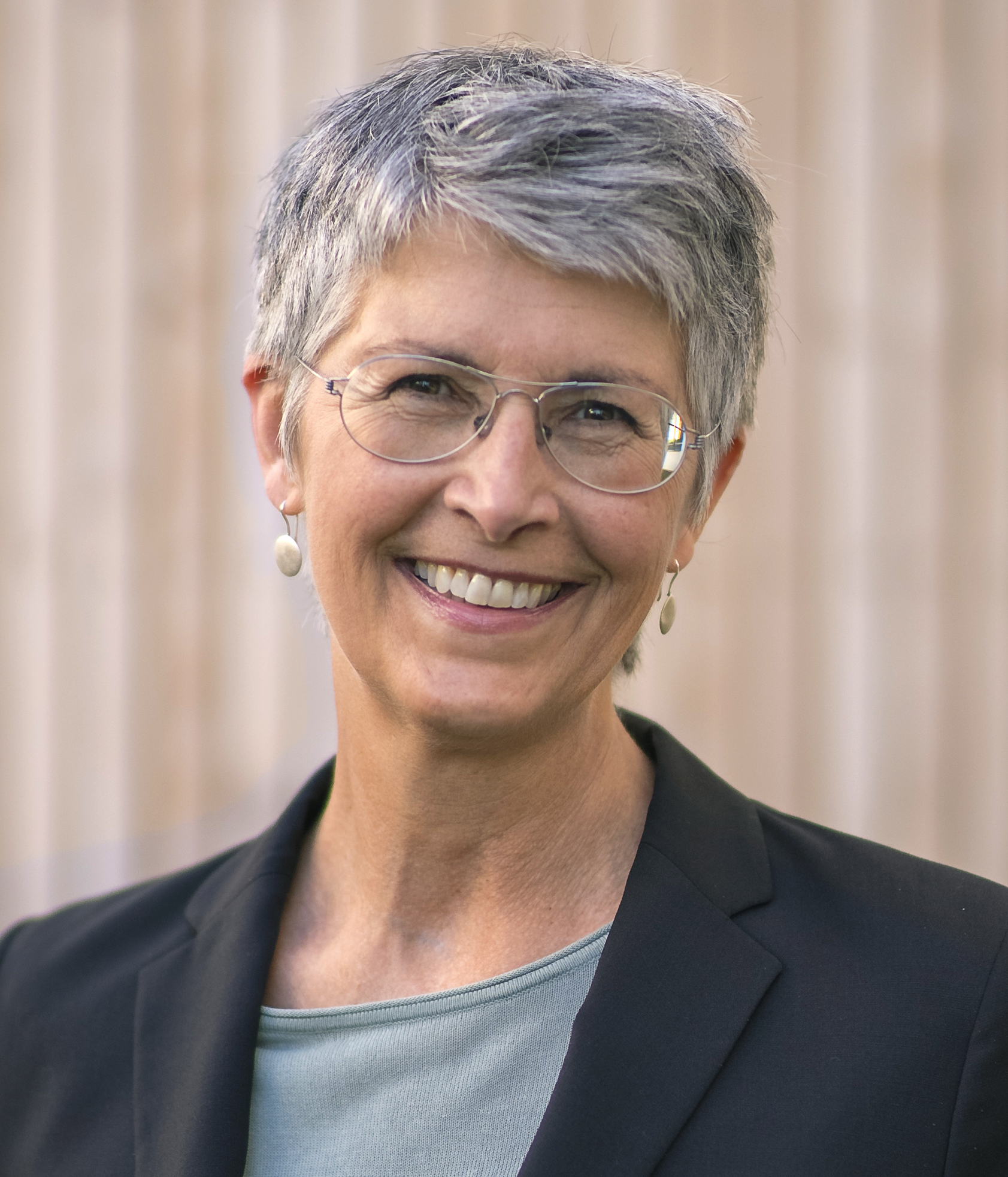 Personalbild Claudia Lampic