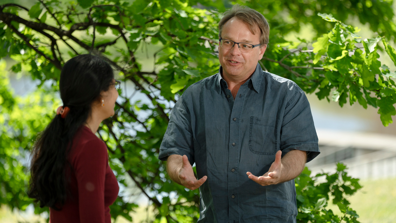 Oliver BillkerProfessor vid Institutionen för molekylärbiologiEnhet: Grupp Oliver BillkerAnknuten som forskare till Molekylär Infektionsmedicin, Sverige (MIMS)Roll: Föreståndare