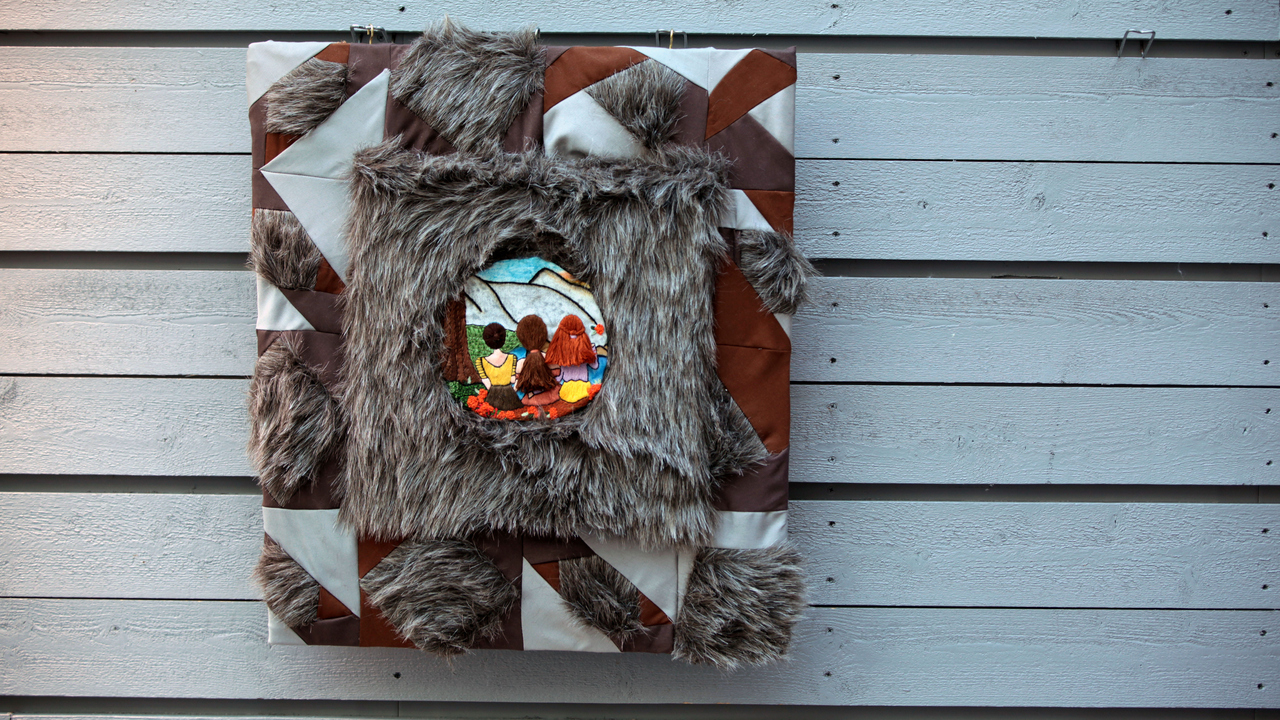 "Med nål och tråd" – att med nål och tråd visa vad en plats med natur och luft kan ge en människa.