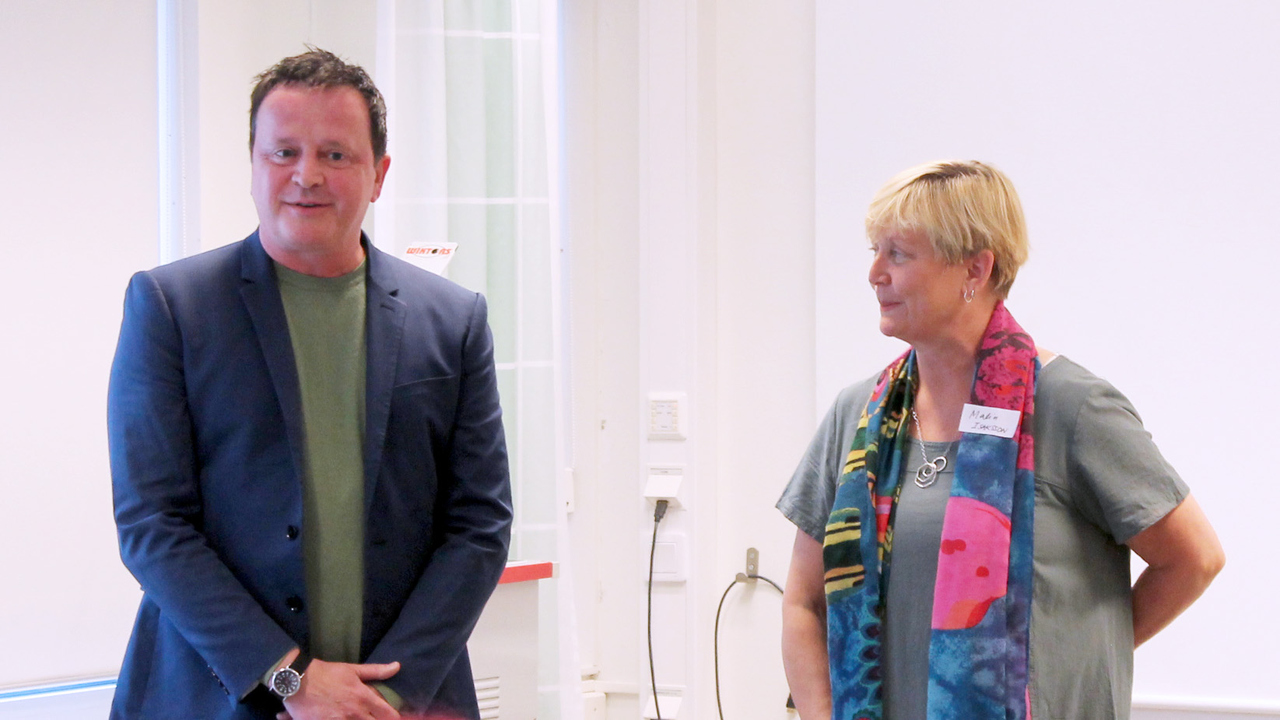 Daniel Chartier och Malin Isaksson inleder symposiet.