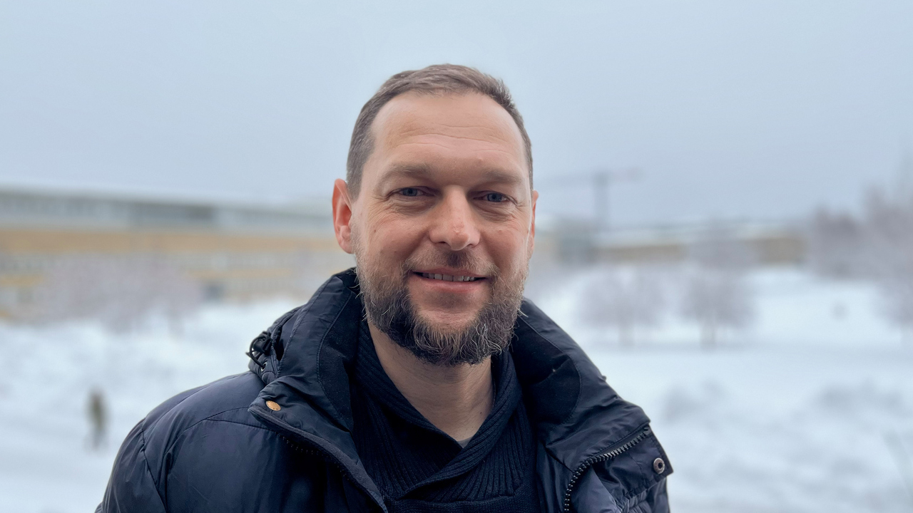 Dr Volodymyr Berest, Kharkiv National University, Ukraine.