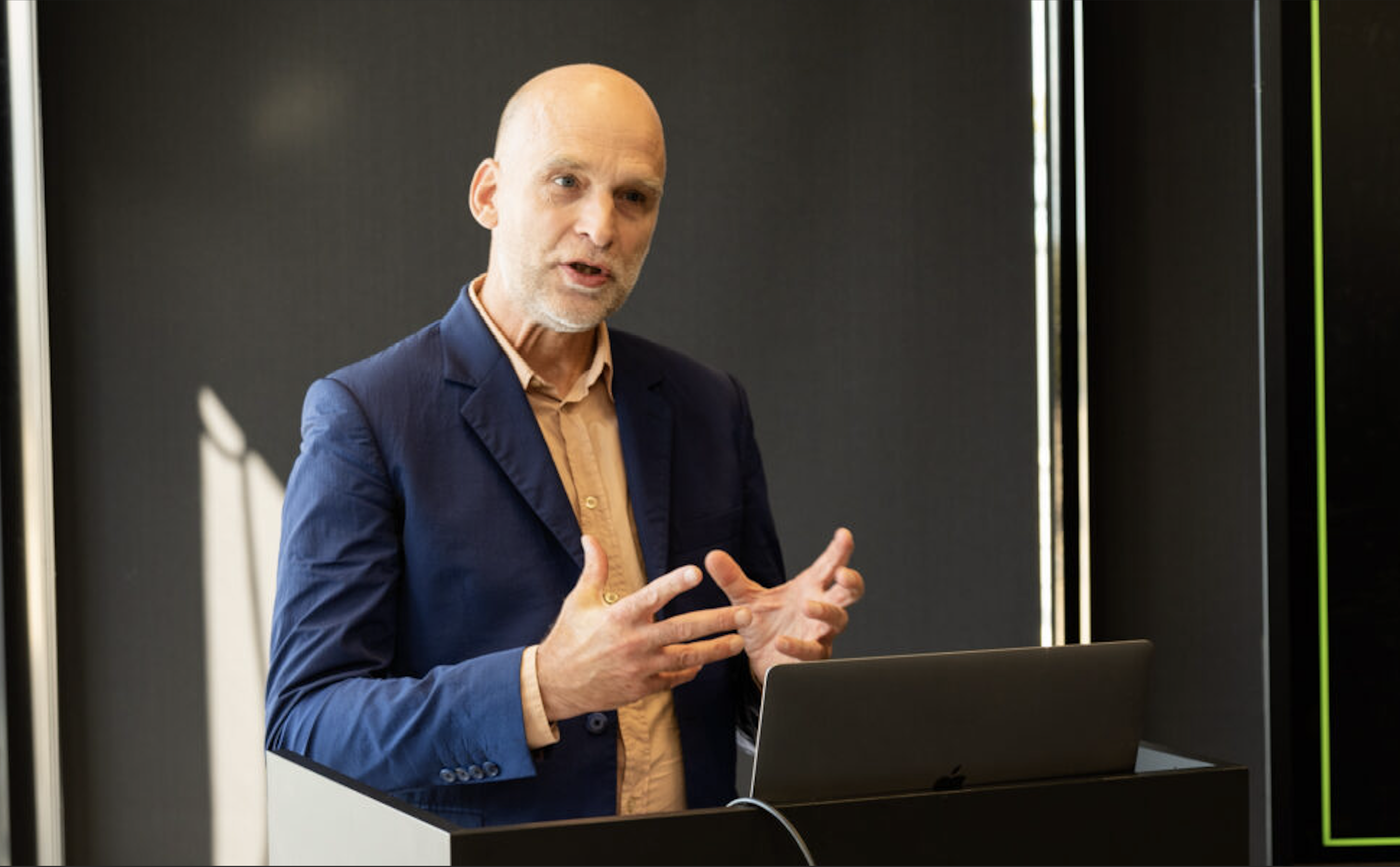 Personalbild Roemer van Toorn