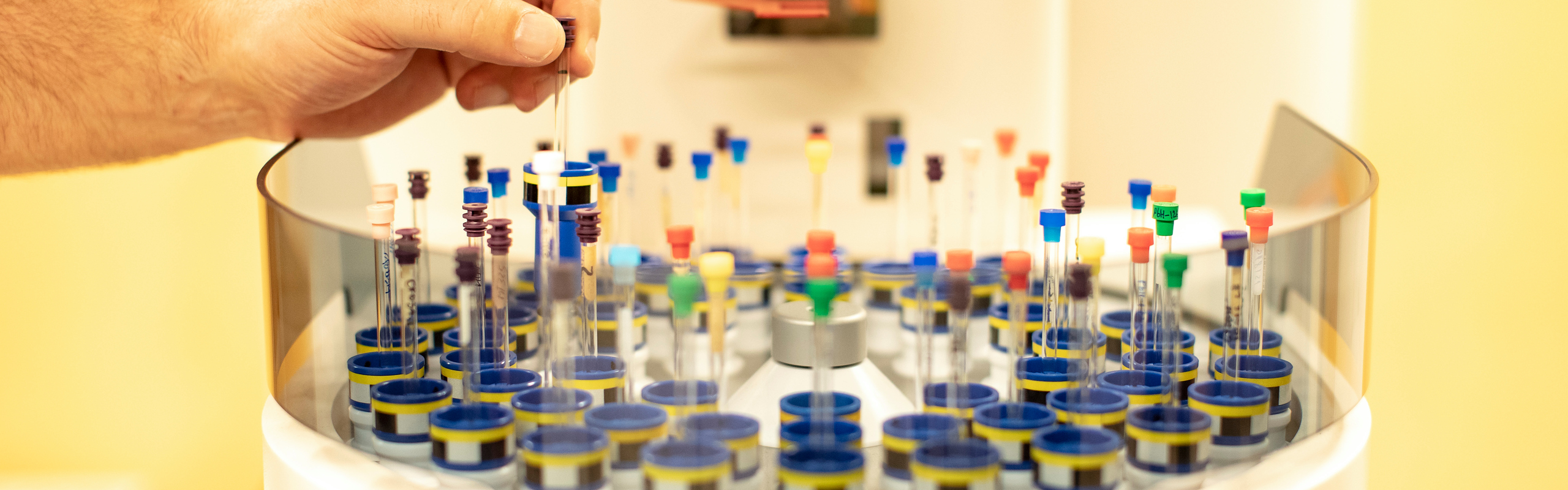 NMR 400 Samplecase 2020 03