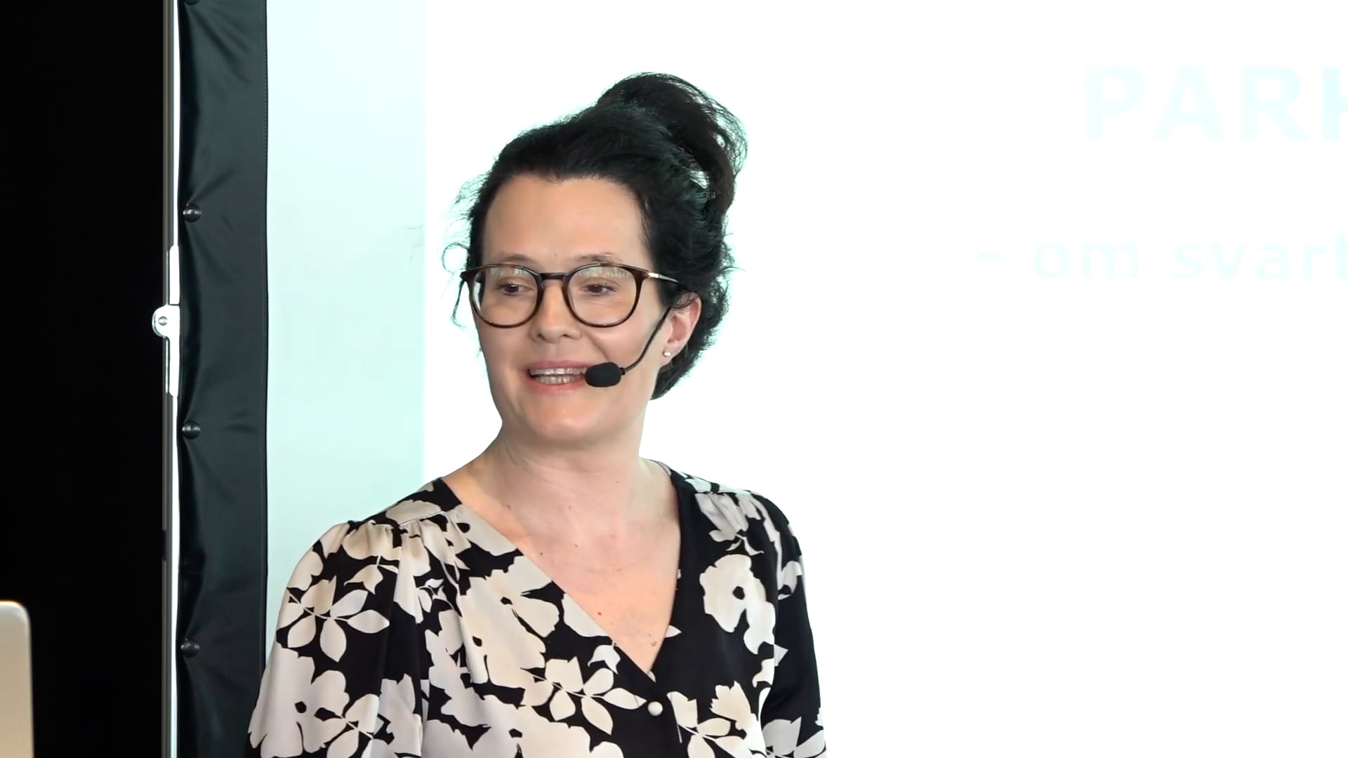 Film: Parkinsons sjukdom – om svarta substanser och mörkblå fläckar