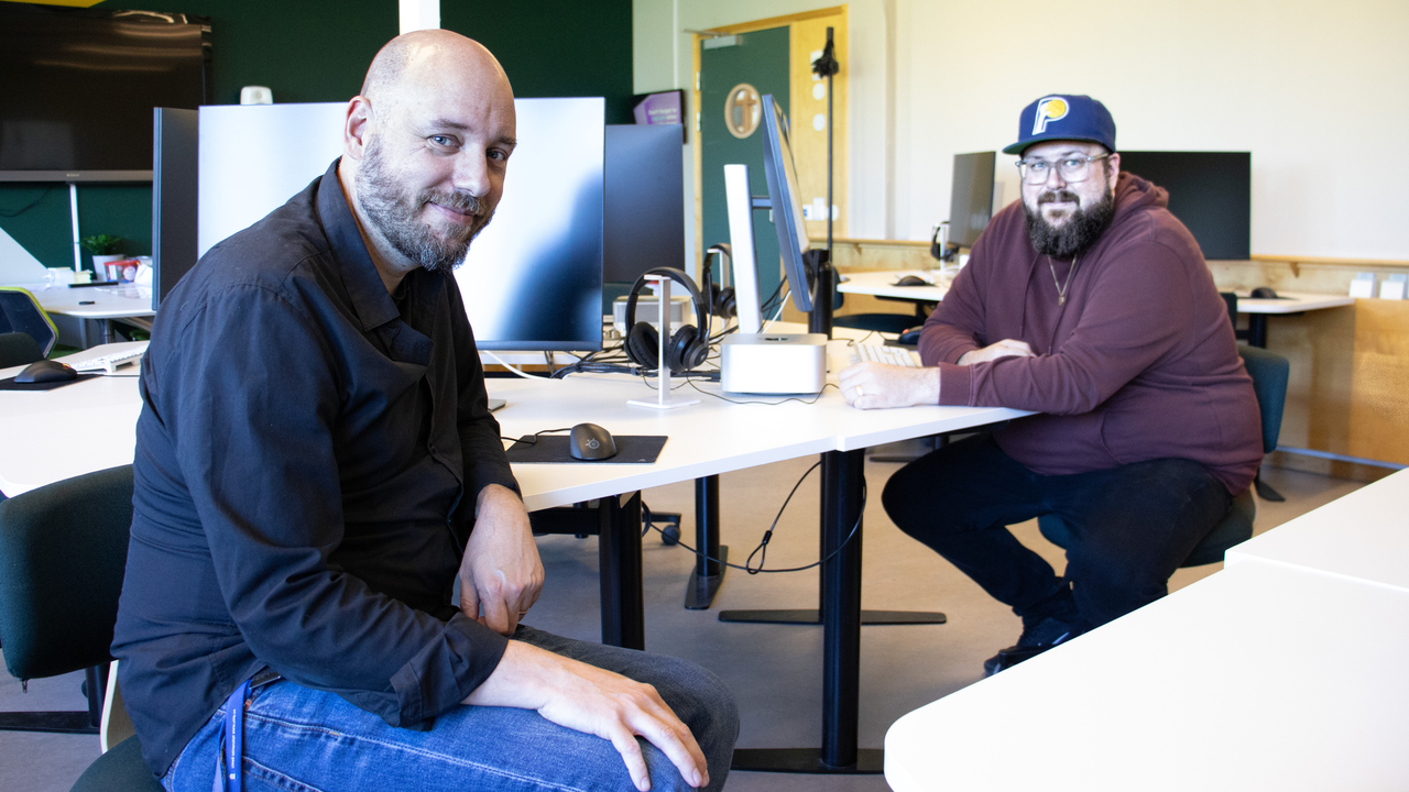 Johan Bodén och Marcus Strandgren, lärare vid Institutionen för informatik