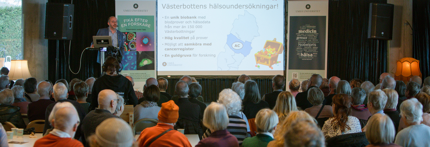 Fika efter en forskareVi bjuder på kunskap och fika. Populärvetenskapliga live-sända seminarier ger dig möjlighet att ta del av spännande medicinsk forskning.