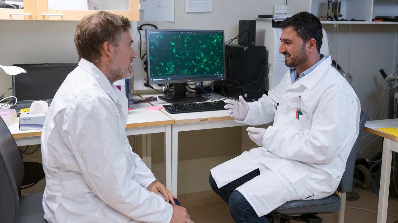 Nadeem UllahPostdoktor vid Institutionen för klinisk mikrobiologisamt Constantin UrbanProfessor vid Institutionen för klinisk mikrobiologiEnhet: Immunologi, Avdelningen för infektion och immunologi