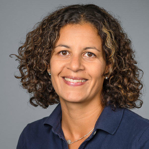 Porträtt på Sara Lyrenäs, Anknuten som universitetsadjunkt vid Juridiska institutionen, Umeå universitet.