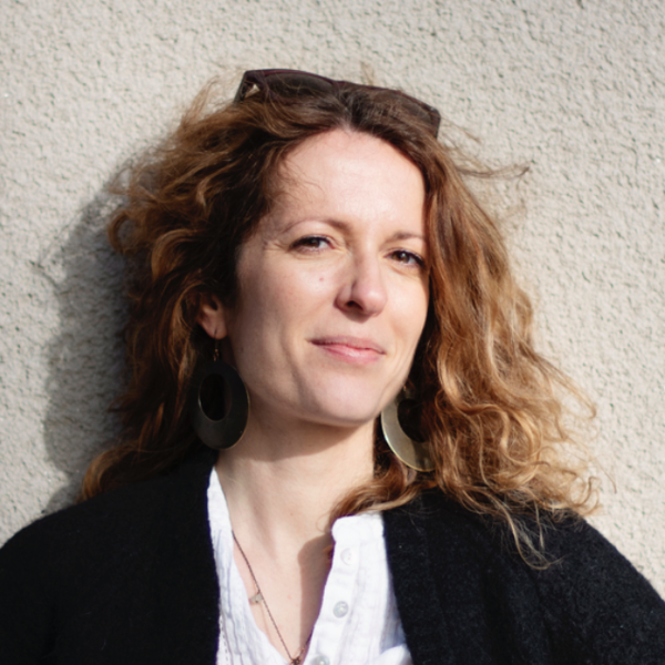 Porträttbild på Anna Chmielewska, specialistläkare och universitetslektor vid Institutionen för klinisk vetenskap.