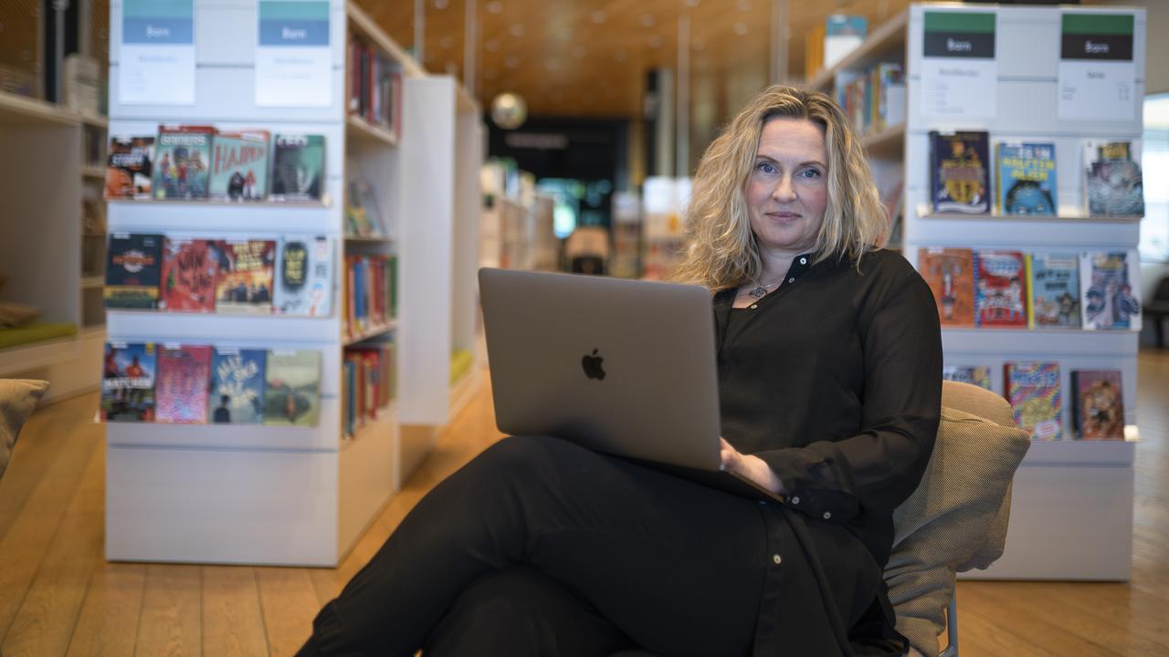 Maria Jönsson, professor of literature, read the Moomin stories as a child and continues to carry them with her through her life. “As an adult I have taken an interest in Tove Jansson's authorship as a whole, which is more than just Moomin,” she says.