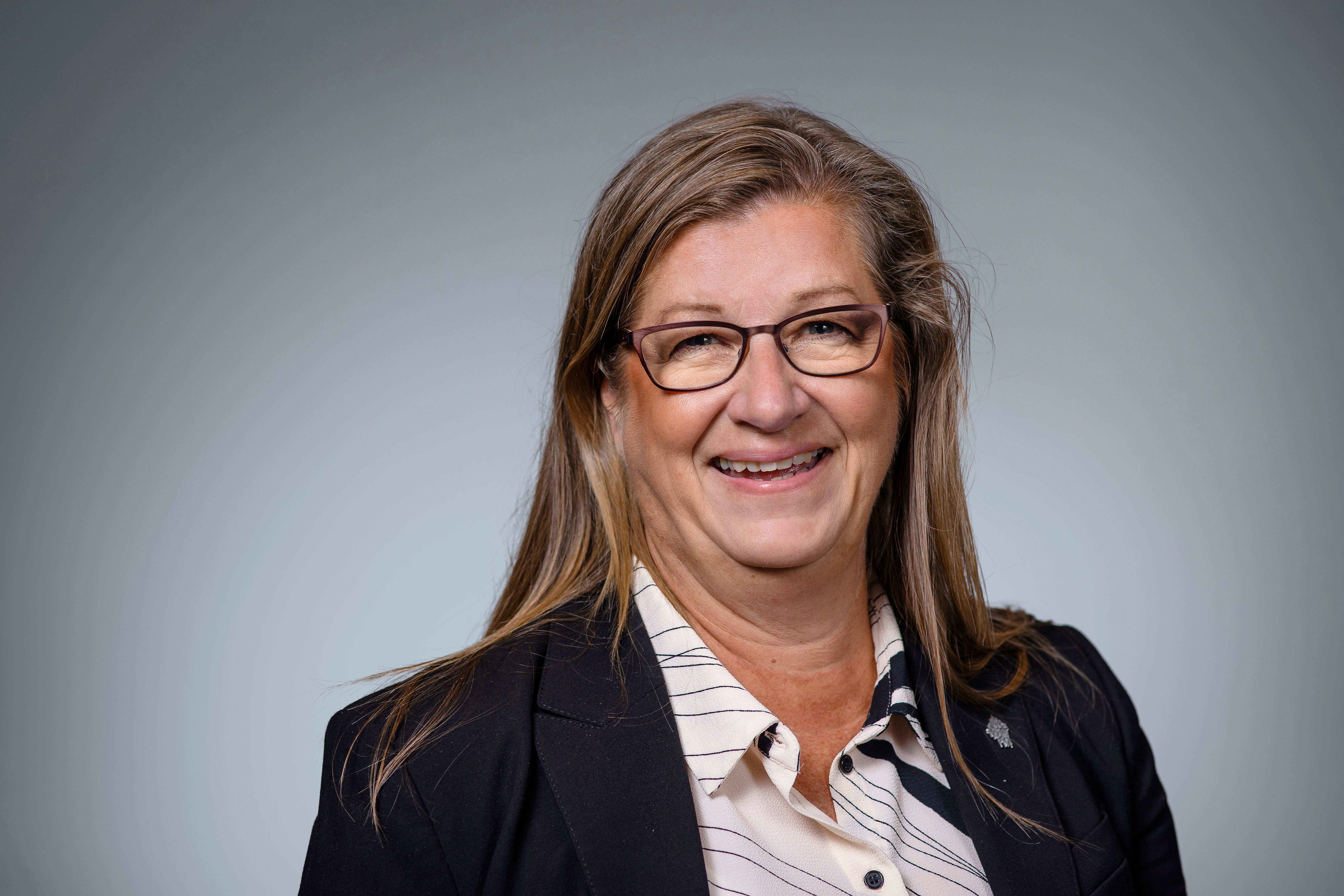 Porträtt på Katrine Riklund, prorektor vid Umeå universitet.