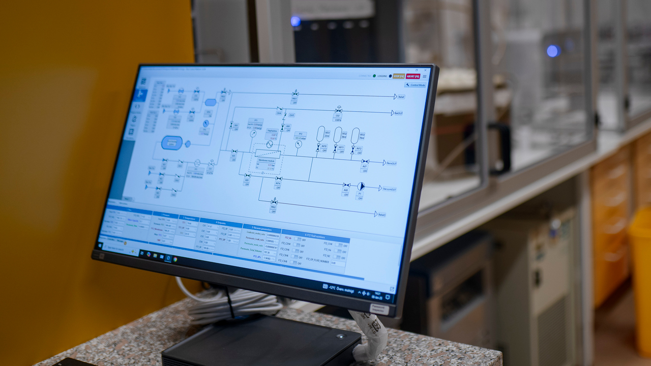Naser TavajohiUniversitetslektor vid Kemiska institutionen