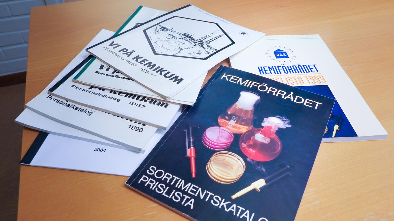 Gamla Vi på Kemikum och sortimentskatalog från Kemiförrådet
