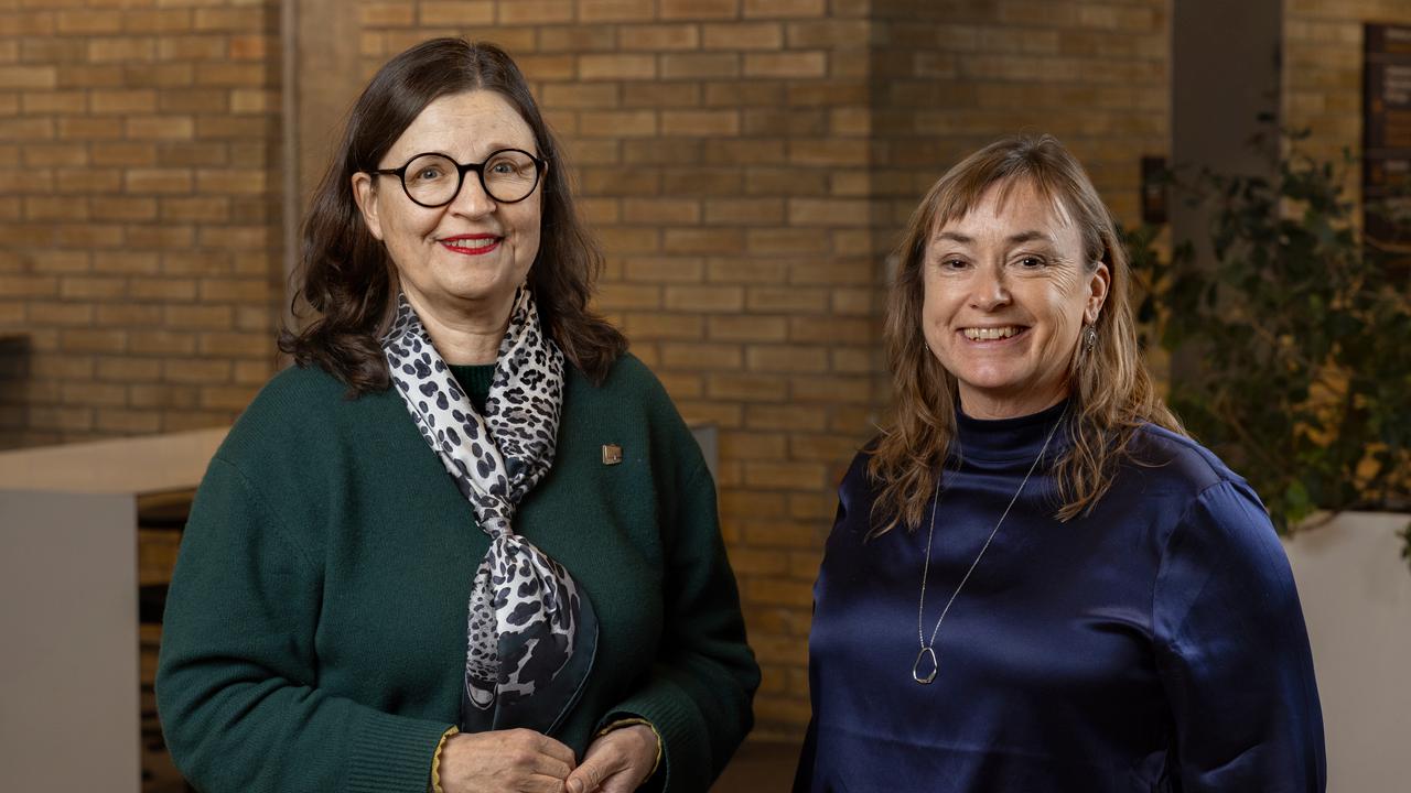 Porträttbild på Anna Ekström och Tora Holmberg