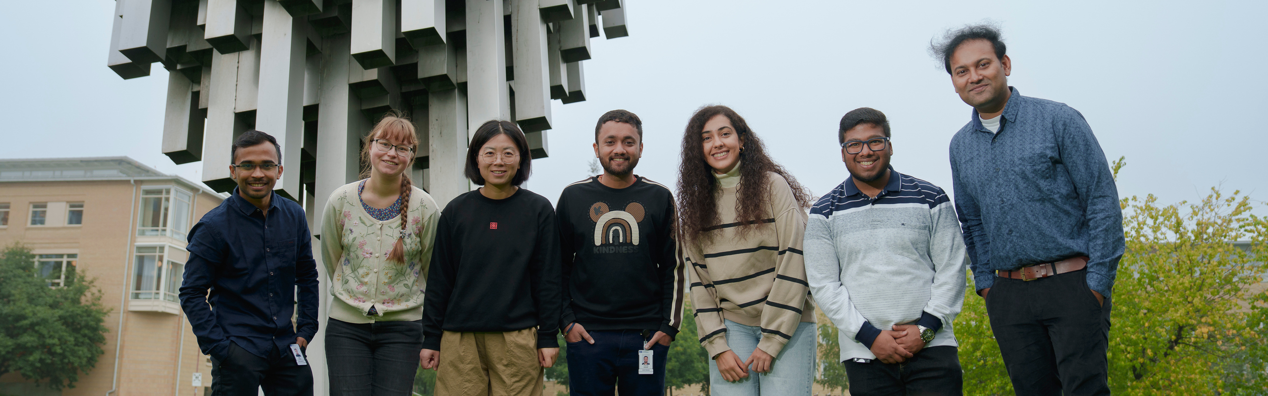 Gruppbild Dwibedi labb