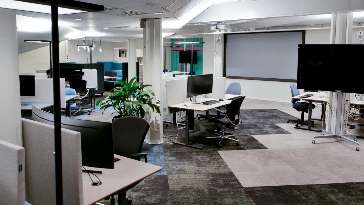 H1 i Humlab med 12 dator- och skärmplatser.