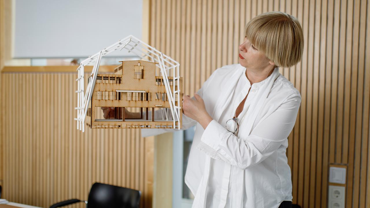 Cornelia RedekerProfessor vid Arkitekthögskolan vid Umeå universitetRoll: Katalogansvarig, Prefekt