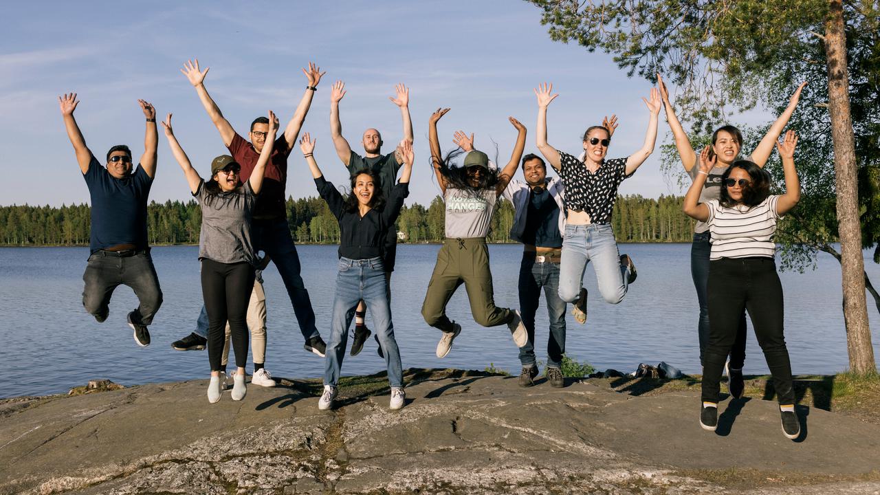 Several people jump at the same time