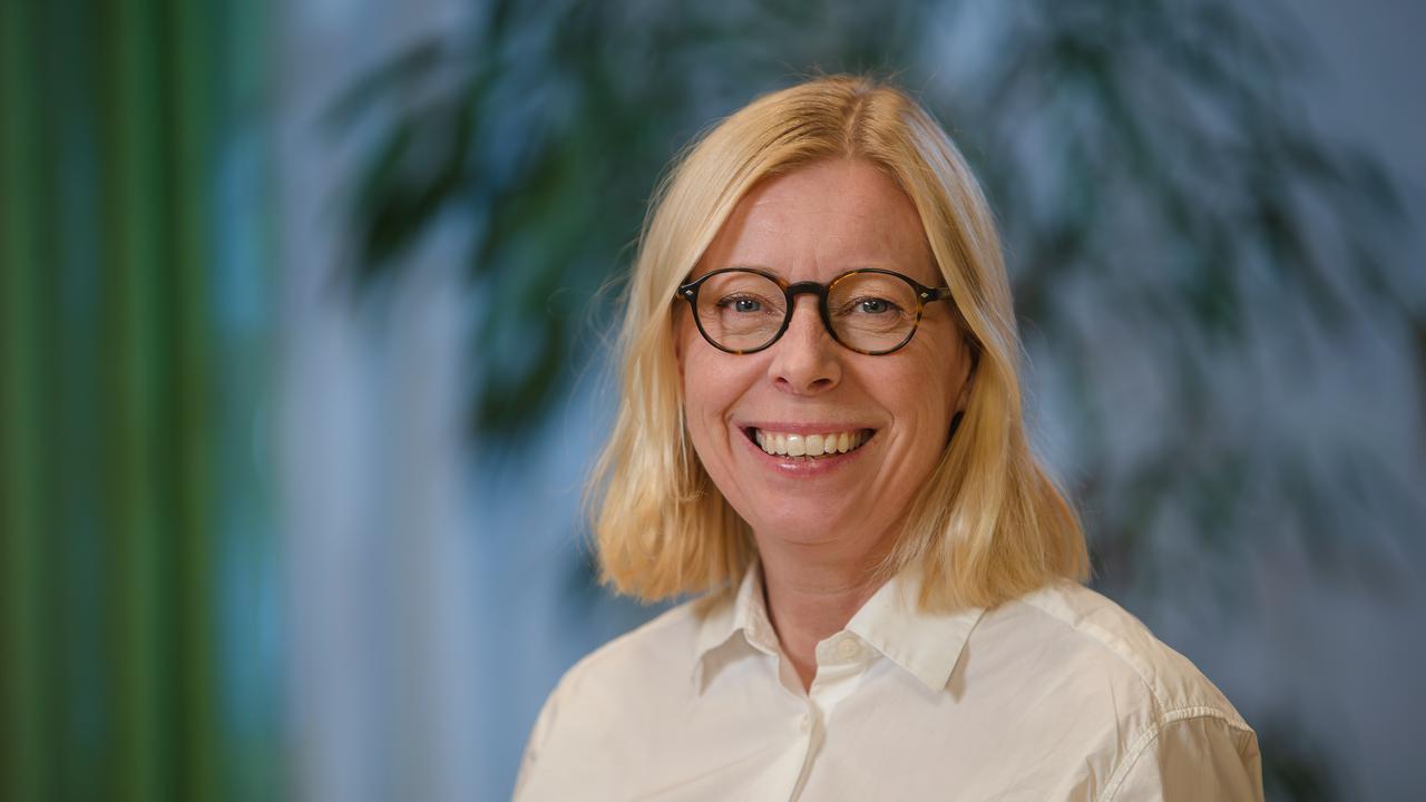 Porträttbild på professor Sofia Lundberg