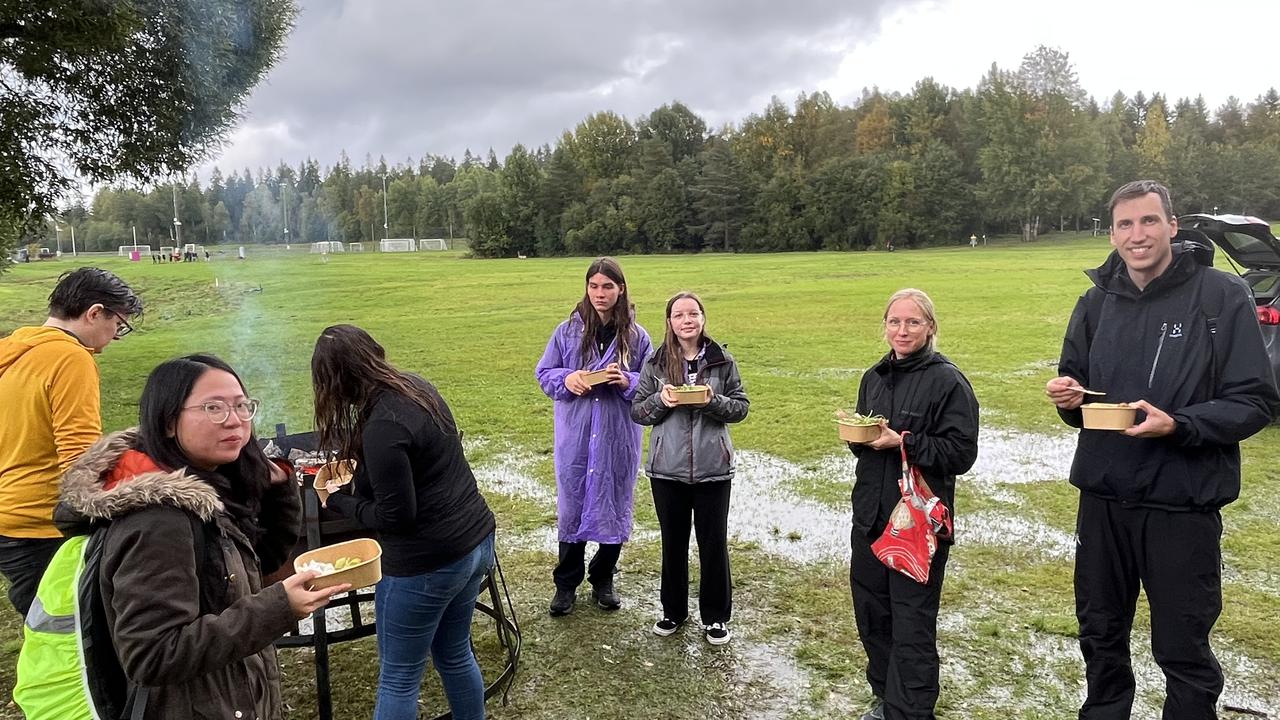Elda mat ägde rum på Campusängarna. 