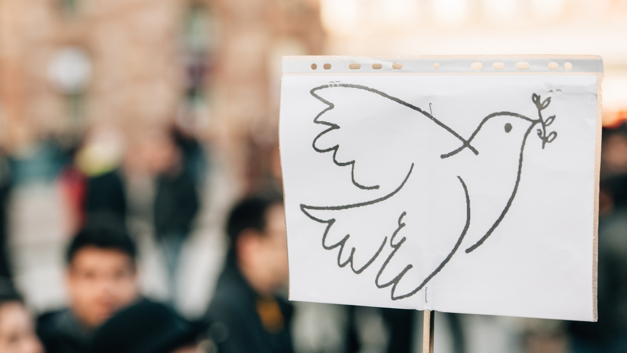 Fredsduva på skylt.