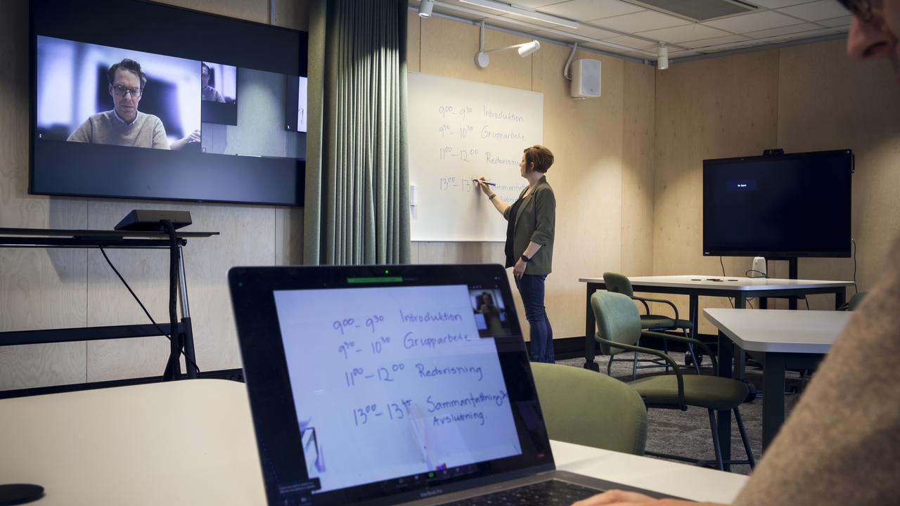 öppen dator och föreläsning på plats i learning lab