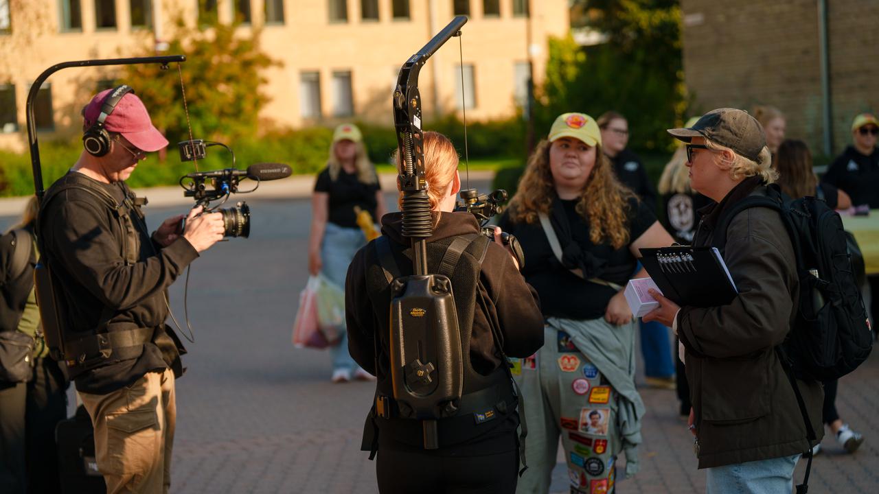 Båtrace UMPE (umeå pedagogerna) vid Campusdammen