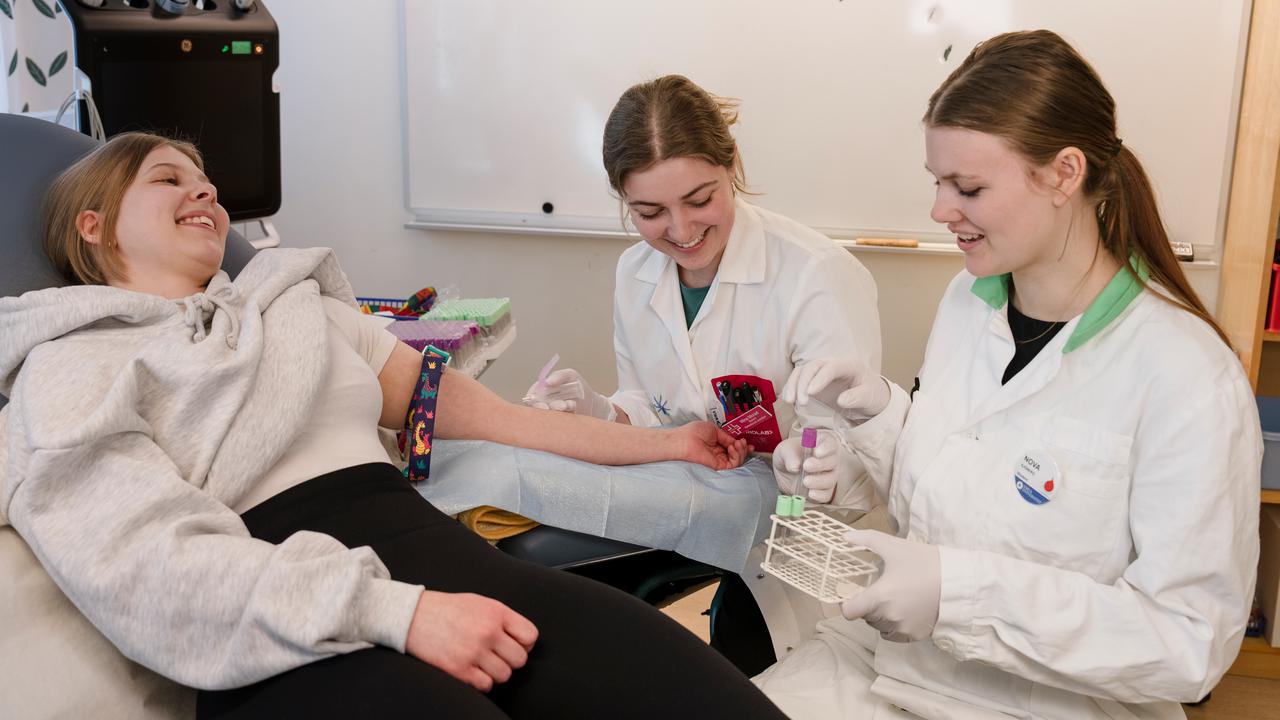 Laborationsbilder till Biomedicinsk analytikerprogrammets programsida, Klinisk mikrobiologi