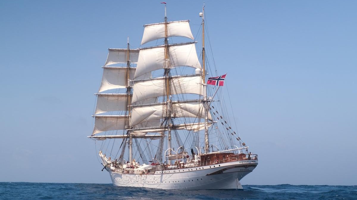 S/S Statsraad Lehmkuhl