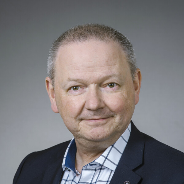 Porträtt på Hans Adolfsson, rektor för Umeå universitet.
