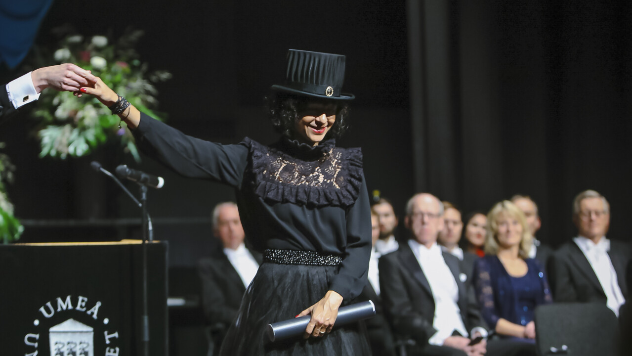 On December 10, Emmanuelle Charpentier will receive the Nobel Prize in Chemistry. An event that this year will be digital. The picture is from 2017 when she was appointed honorary doctor at Umeå University during the Annual Festival.