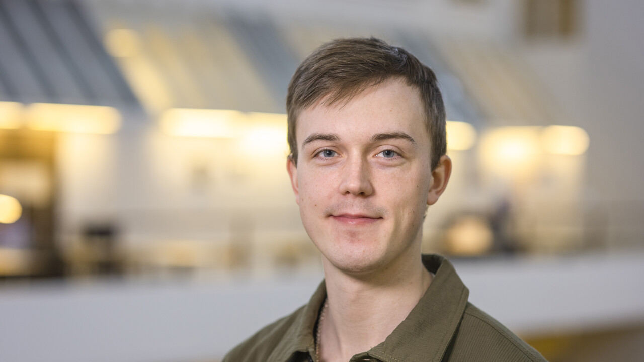 Närbild på Henrik Axelborn