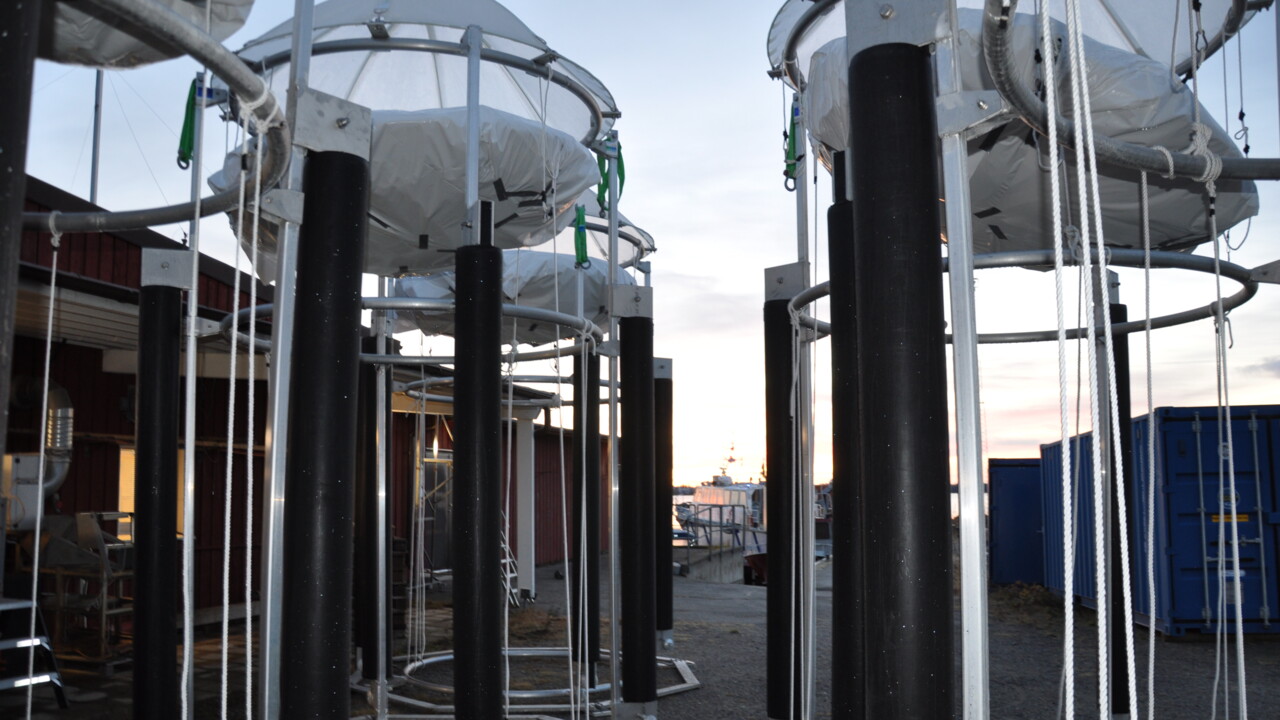 sjösättning av mesokosmer i havet