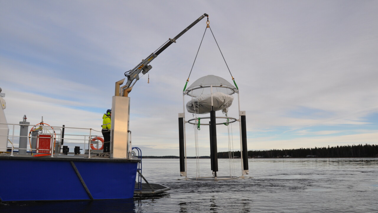 sjösättning av mesokosmer i havet