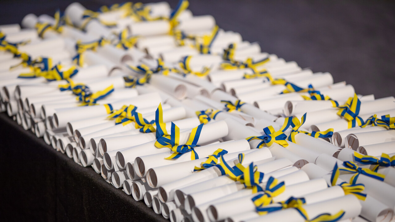 Diplom vid Graduation Ceremony Aula Nordica