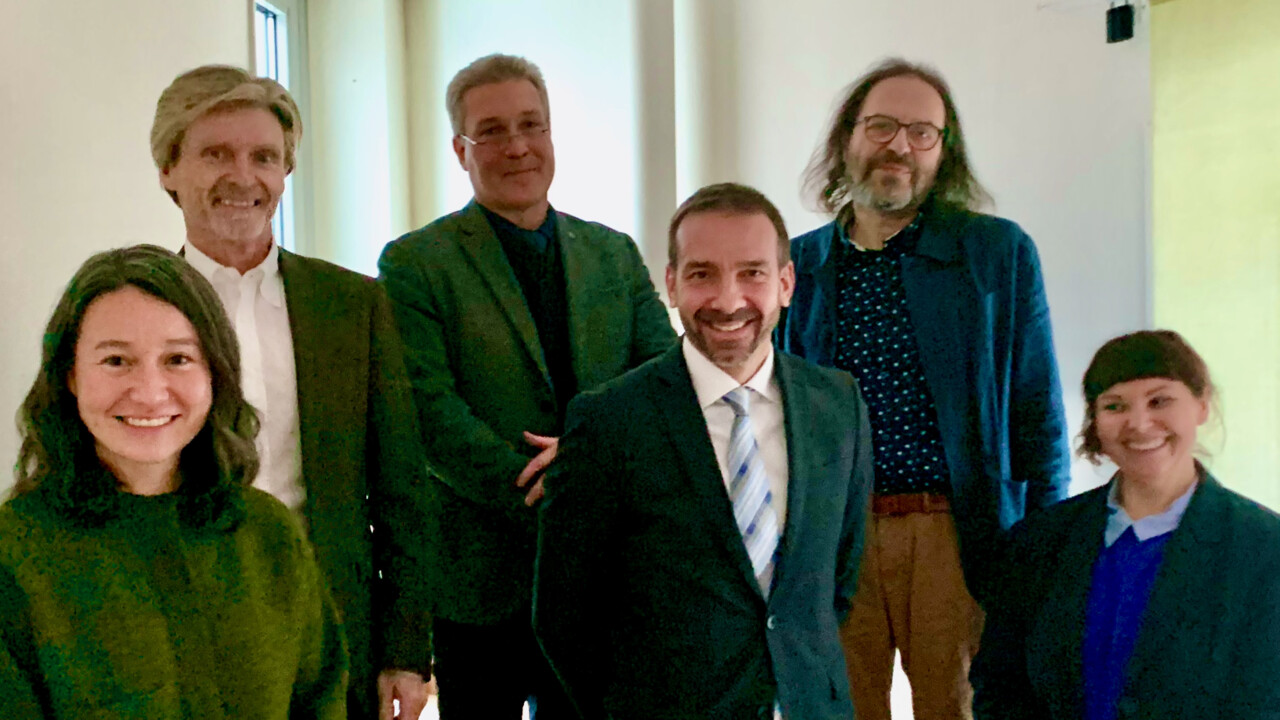 Gruppbild på Arcum och kanadensiska ambassadens besökare