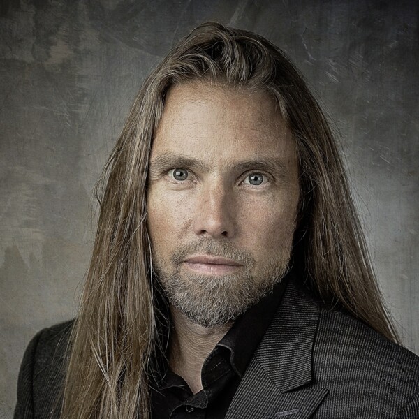 Porträttbild av Jonas Ericson