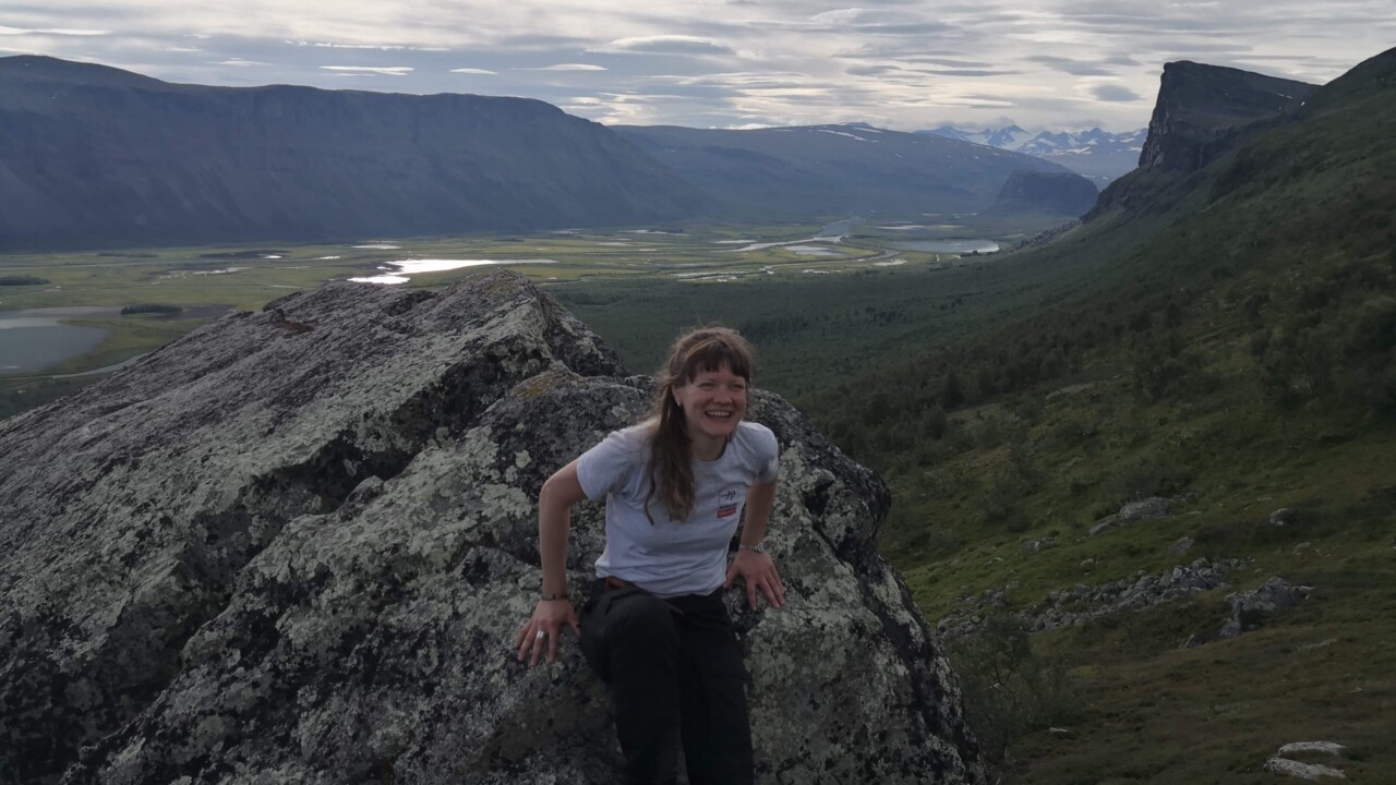 Hanna Blåhed i naturen