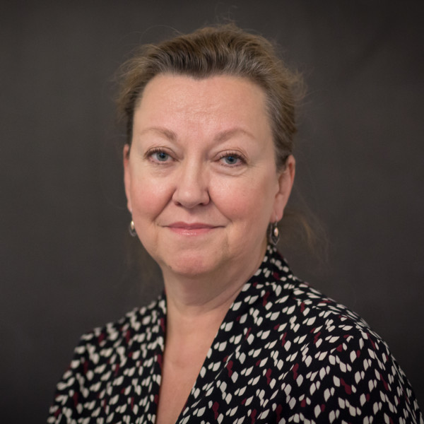 Porträtt på Maria Nilsson, forskare vid institutionen för folkhälsa och klinisk medicin vid Umeå universitet.