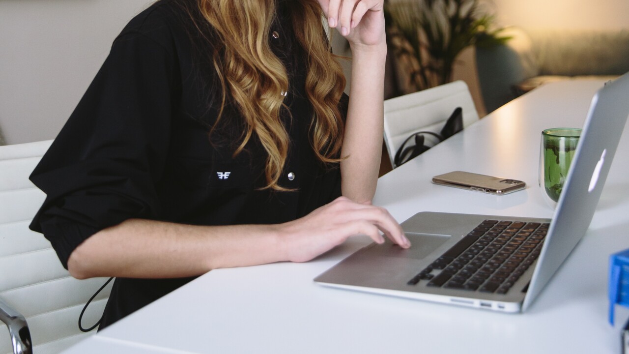 Woman in front of a laptop 