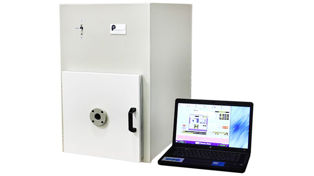 NanoLab equipment, Plasma cleaning/etching system PE-100 